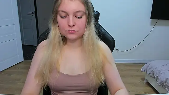 Snapshot of stacy_miracle chatting on 03-01-25, 02:55 stacy miracle online show from 03-01-25, 02:55