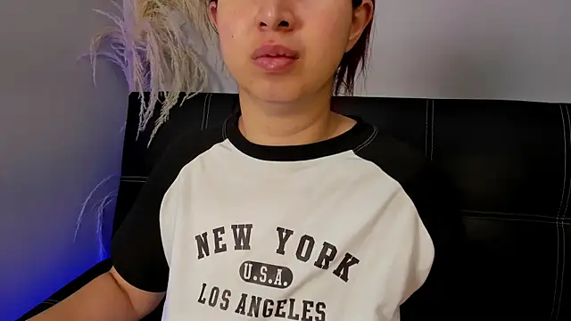 madelaine blosson online show from 04-06-26, 10:27