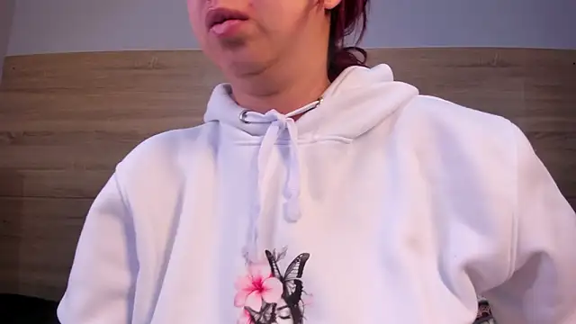 madelaine blosson online show from 03-24-26, 10:37