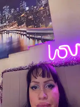 Lolaley2 online show from 12-18-25, 01:48