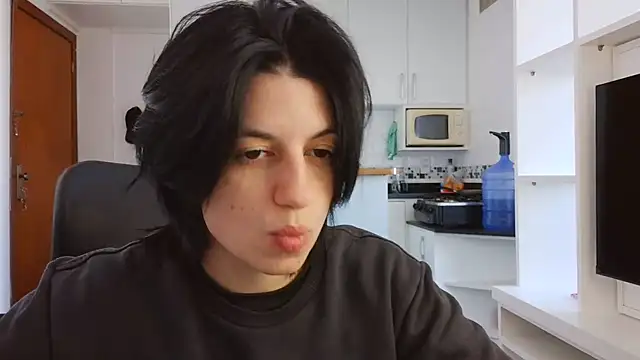 Snapshot of kyslrana chatting on 06-25-26, 03:17 kyslrana online show from 06-25-26, 03:17