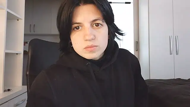 Snapshot of kyslrana chatting on 06-15-26, 05:12 kyslrana online show from 06-15-26, 05:12