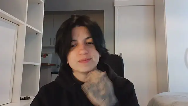 Snapshot of kyslrana chatting on 06-18-26, 05:51 kyslrana online show from 06-18-26, 05:51