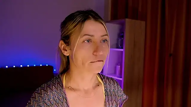 ZoeGrant online show from 04-08-26, 09:05