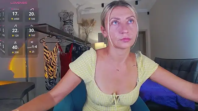 ZoeGrant online show from 09-25-25, 07:42