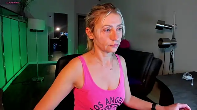 ZoeGrant online show from 02-08-26, 09:45