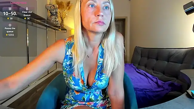 ZoeGrant online show from 09-08-25, 07:57