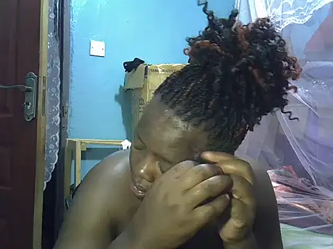 Snapshot of Ebonyceline chatting on 04-18-26, 08:49 Ebonyceline online show from 04-18-26, 08:49