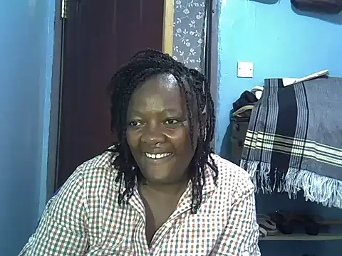 Snapshot of Ebonyceline chatting on 05-17-26, 07:19 Ebonyceline online show from 05-17-26, 07:19