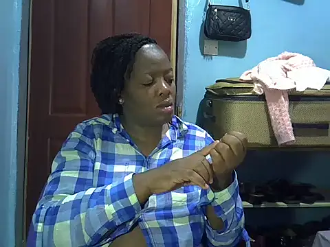 Snapshot of Ebonyceline chatting on 05-06-26, 01:09 Ebonyceline online show from 05-06-26, 01:09