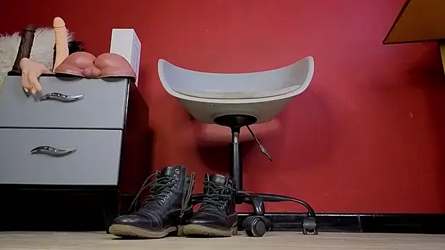 TomLover 12 online show from 11-06-25, 01:15