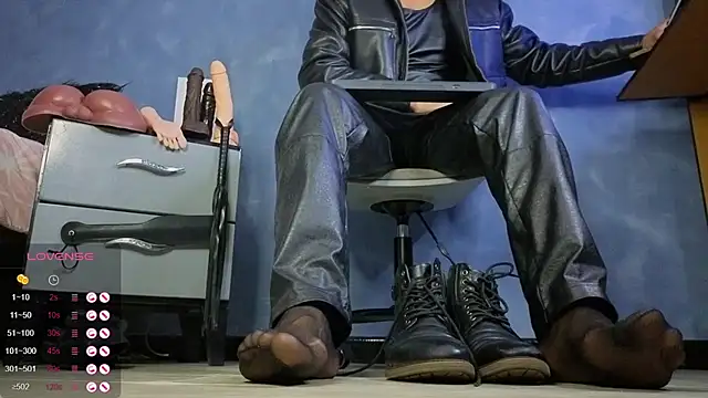 TomLover 12 online show from 04-02-26, 11:17