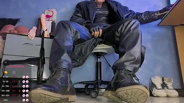 TomLover 12 online show from 04-07-26, 11:34