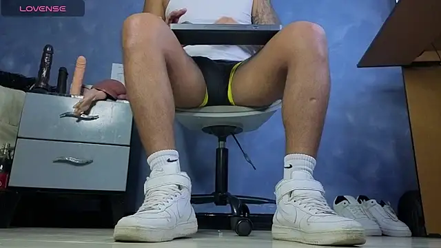 TomLover 12 online show from 02-07-26, 03:58