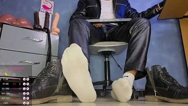 TomLover 12 online show from 03-29-26, 02:24