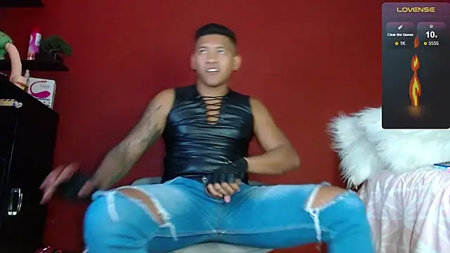 TomLover 12 online show from 02-22-25, 02:19