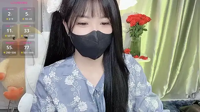 Snapshot of Mya_Lee chatting on 02-20-25, 04:36 Mya Lee online show from 02-20-25, 04:36