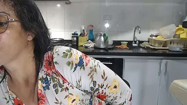 kateleyagrey online show from 09-26-25, 01:18