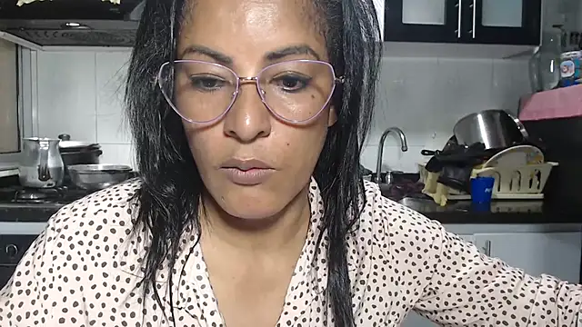 Snapshot of kateleyagrey chatting on 06-03-26, 10:03 kateleyagrey online show from 06-03-26, 10:03