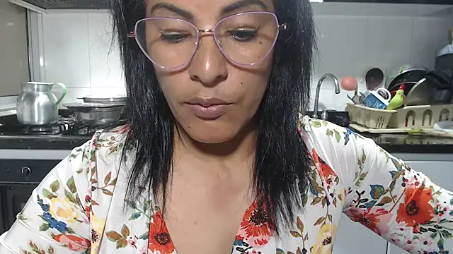 Snapshot of kateleyagrey chatting on 04-21-26, 01:42 kateleyagrey online show from 04-21-26, 01:42