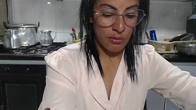 kateleyagrey online show from 04-13-26, 07:51