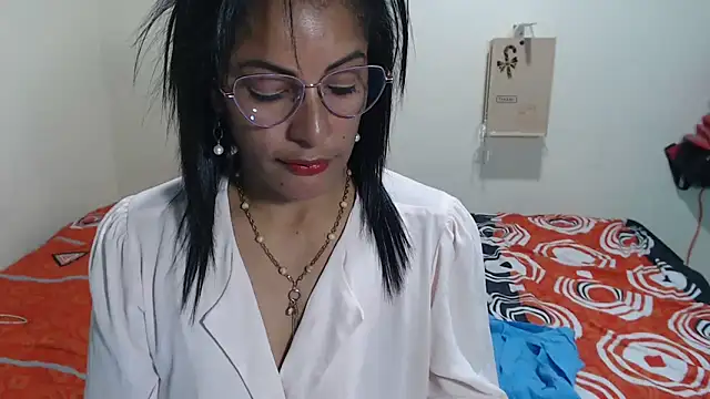 Snapshot of kateleyagrey chatting on 05-09-26, 06:22 kateleyagrey online show from 05-09-26, 06:22