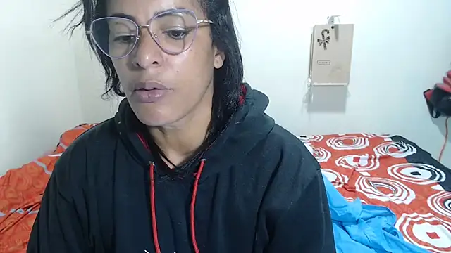 Snapshot of kateleyagrey chatting on 05-10-26, 09:46 kateleyagrey online show from 05-10-26, 09:46