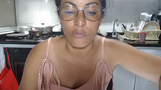 kateleyagrey online show from 10-27-25, 07:04