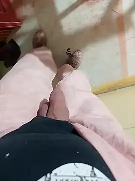 Snapshot of GeilerSchweizer chatting on 01-21-25, 12:50 GeilerSchweizer online show from 01-21-25, 12:50