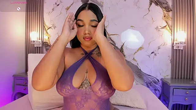 TianaaJackson online show from 10-18-25, 06:43