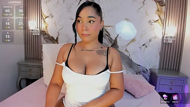 TianaaJackson online show from 06-06-26, 08:47