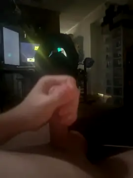 whitestroker online show from 11-20-25, 07:03