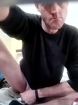 Snapshot of londonfuckwhore1 chatting on 12-22-24, 01:22 londonfuckwhore1 online show from 12-22-24, 01:22