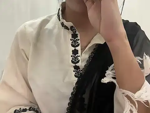 Minal 07 online show from 10-26-25, 04:18