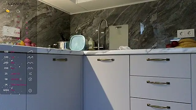 Alice Wonders online show from 02-20-26, 06:54