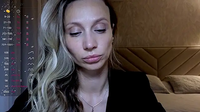 Snapshot of Alice_Wonders chatting on 07-02-26, 08:04 Alice Wonders online show from 07-02-26, 08:04