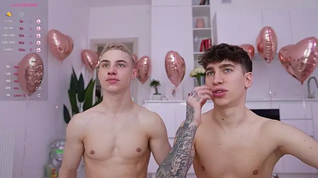 Snapshot of Evan__White_ chatting on 02-18-25, 08:38 Evan  White  online show from 02-18-25, 08:38