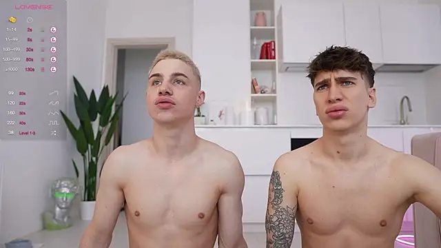 Snapshot of Evan__White_ chatting on 02-12-25, 07:34 Evan  White  online show from 02-12-25, 07:34