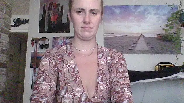 ClumsyLink online show from 10-22-25, 09:46