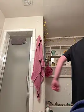 Snapshot of ClumsyLink chatting on 02-12-26, 09:53 ClumsyLink online show from 02-12-26, 09:53