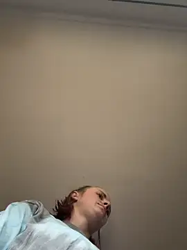 Snapshot of ClumsyLink chatting on 02-15-26, 12:22 ClumsyLink online show from 02-15-26, 12:22