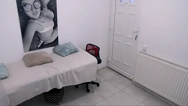 TinaMaay online show from 01-24-25, 08:02