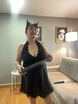 Savvanahh online show from 10-11-25, 12:06