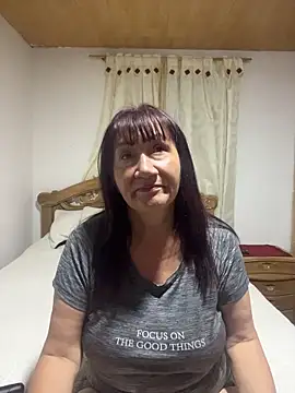 Snapshot of Savvanahh chatting on 06-16-26, 11:32 Savvanahh online show from 06-16-26, 11:32