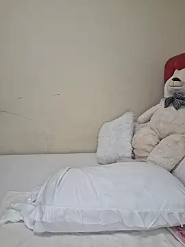 Snapshot of BoobQueenxx chatting on 10-25-25, 02:44 BoobQueenxx online show from 10-25-25, 02:44