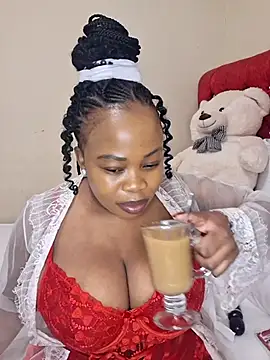 Snapshot of BoobQueenxx chatting on 10-24-25, 02:32 BoobQueenxx online show from 10-24-25, 02:32