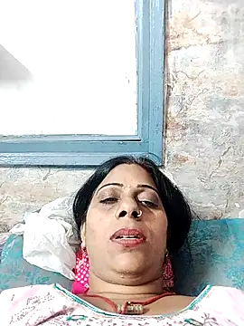 Snapshot of Manmohini123 chatting on 02-27-25, 10:33 Manmohini123 online show from 02-27-25, 10:33
