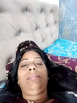 Snapshot of Manmohini123 chatting on 03-09-25, 02:39 Manmohini123 online show from 03-09-25, 02:39