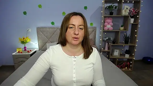 Snapshot of Abby_Taylorr chatting on 03-21-25, 04:29 Abby Taylorr online show from 03-21-25, 04:29