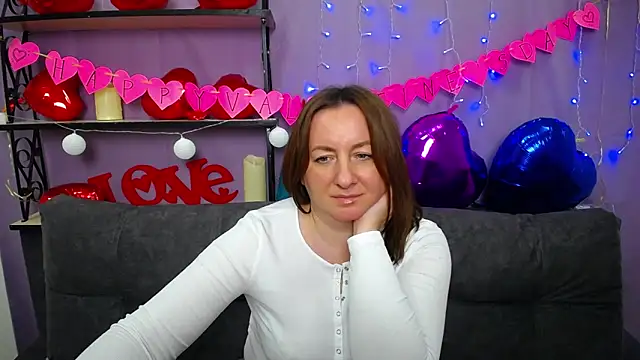 Snapshot of Abby_Taylorr chatting on 02-15-25, 04:23 Abby Taylorr online show from 02-15-25, 04:23